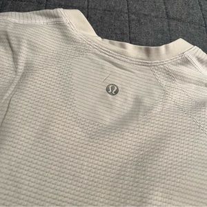 LuLuLemon Men’s Gray and White Stripe Shirt. Size L